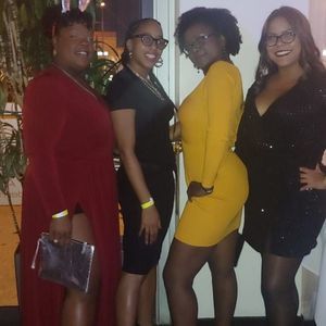 Meet your Posher, Crystal